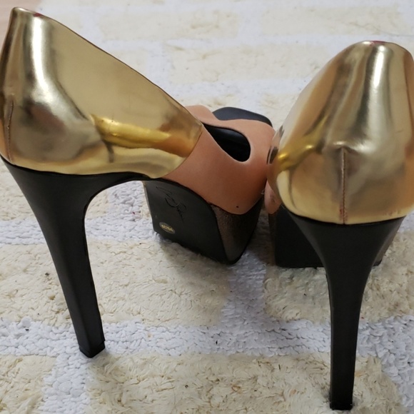 Shoes - Picture 3 of 4